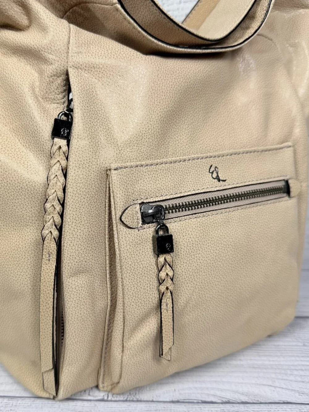 NWT Elliott Lucca Vivien Foldover Hobo Truffle Taupe Leather Bag 👜